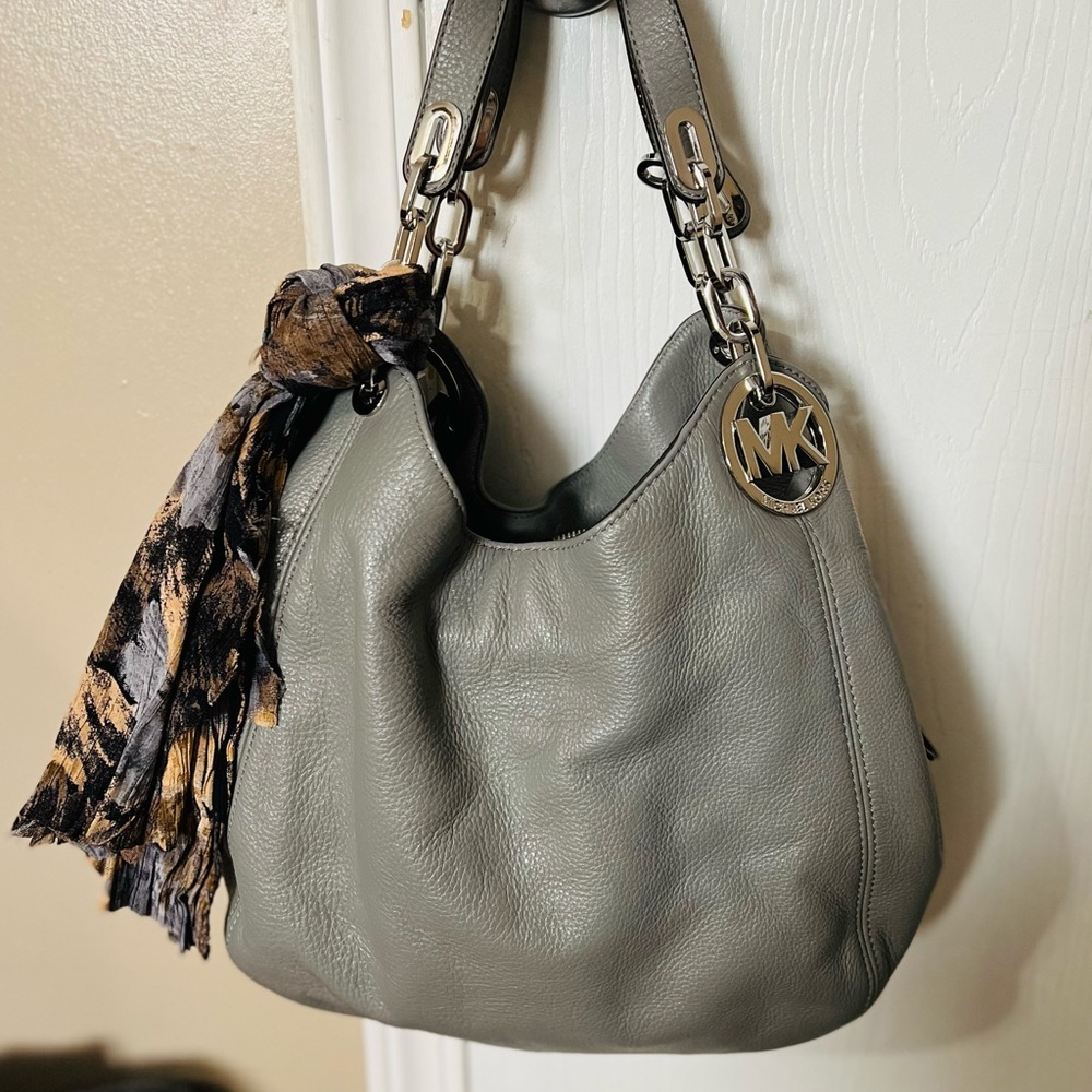 Michael Kors light grey shoulder purse